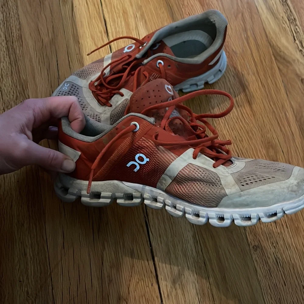 Running Shoes - Picture 2 of 4